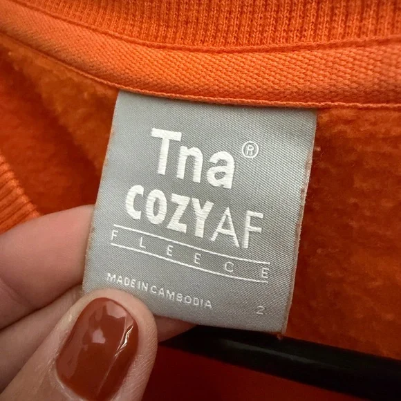 Aritzia TNA Cozy AF Orange Cropped Sweatshirt *** - Picture 3 of 4